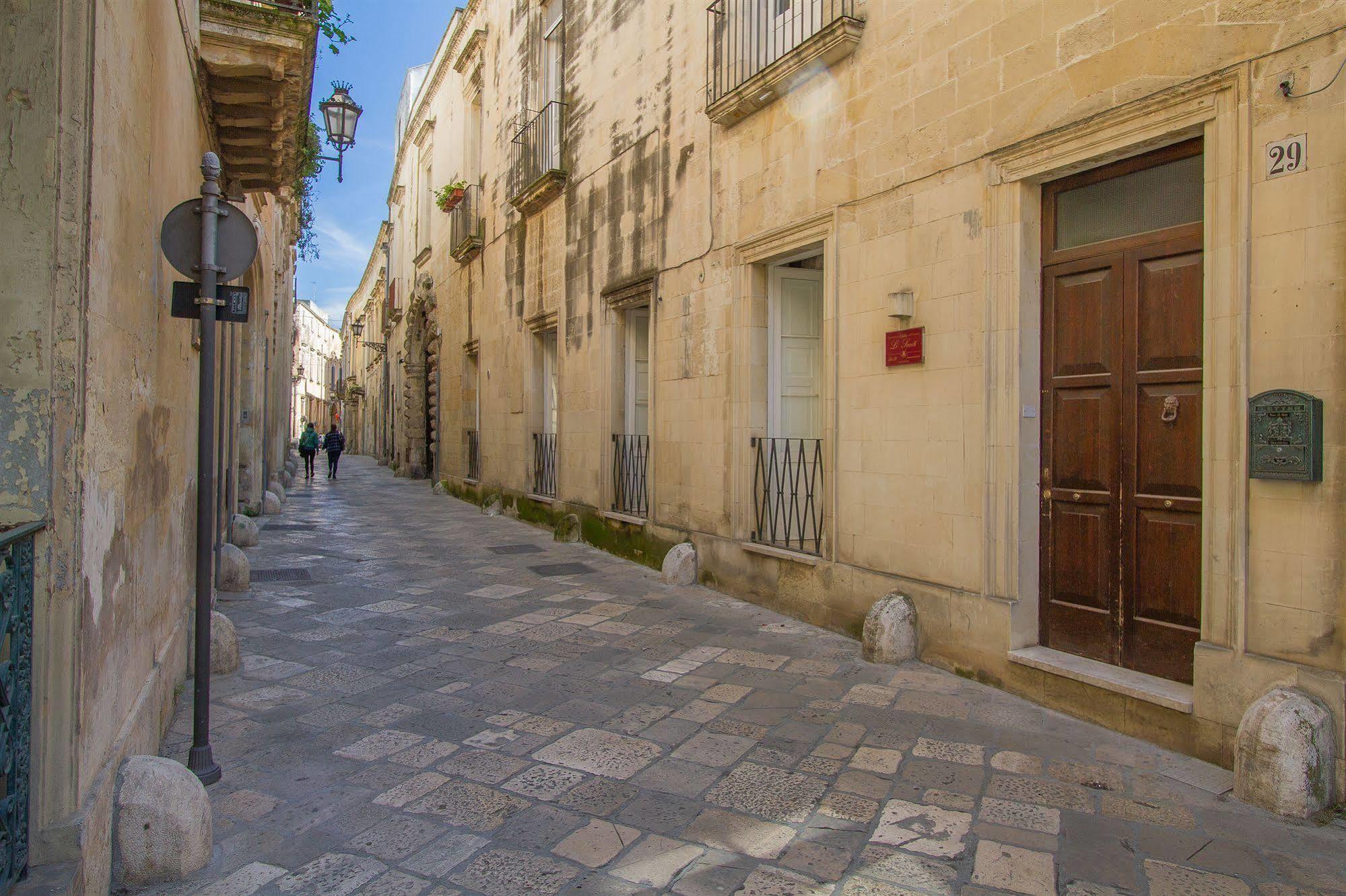 B&B Casa Li Santi Lecce Exterior photo